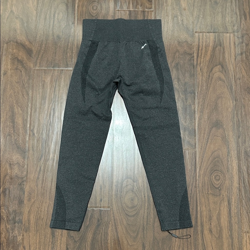 AYBL Seamless Charcoal Gray Leggings NWOT - Picture 10 of 10